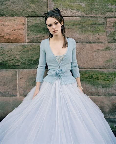 keira knightley wedding dress outfit.